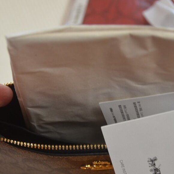 COACH  NEW   Wallets and Wristlets - Picture 8 of 11
